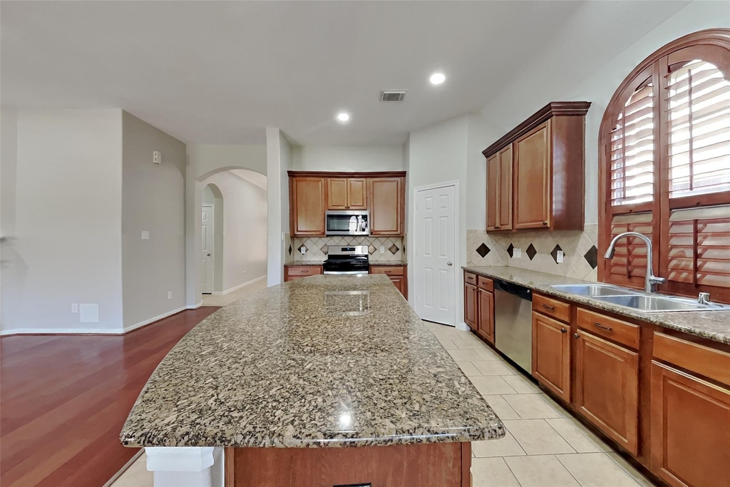20743 Oakhurst Park Drive - Photo 4