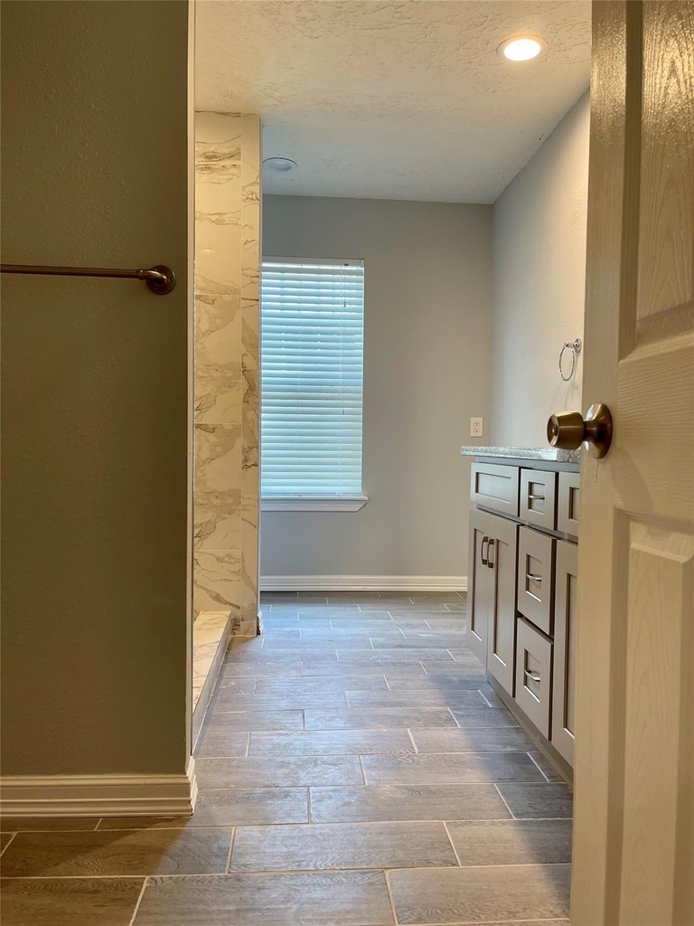 9415 Westacre Place - Photo 16