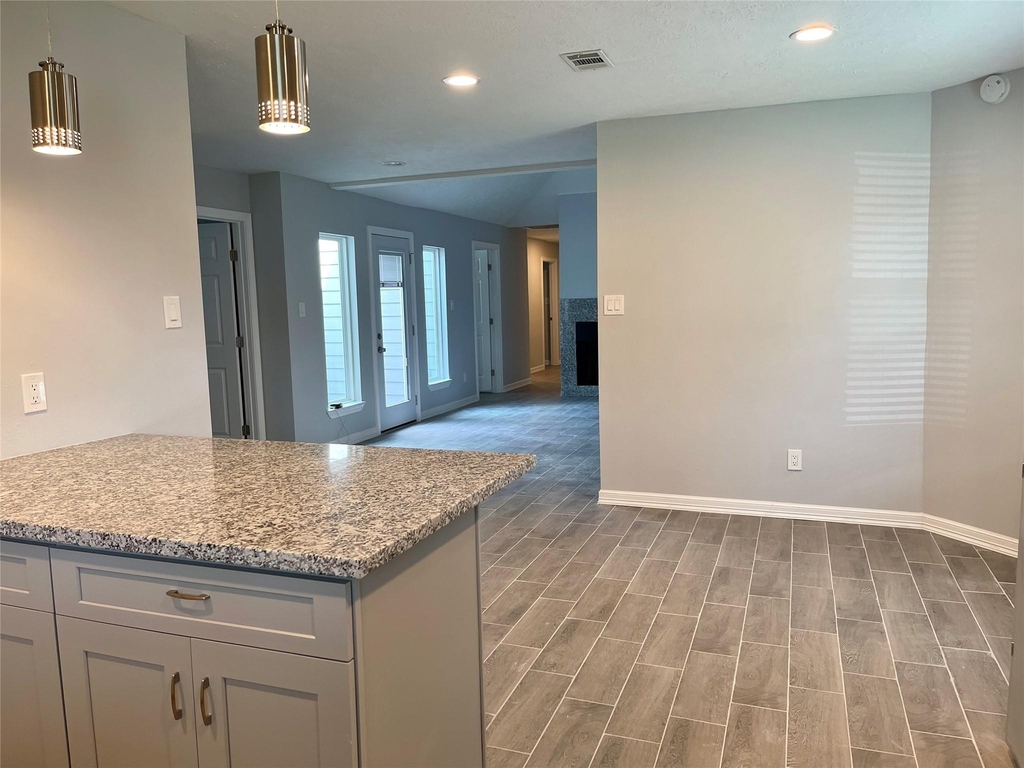 9415 Westacre Place - Photo 12