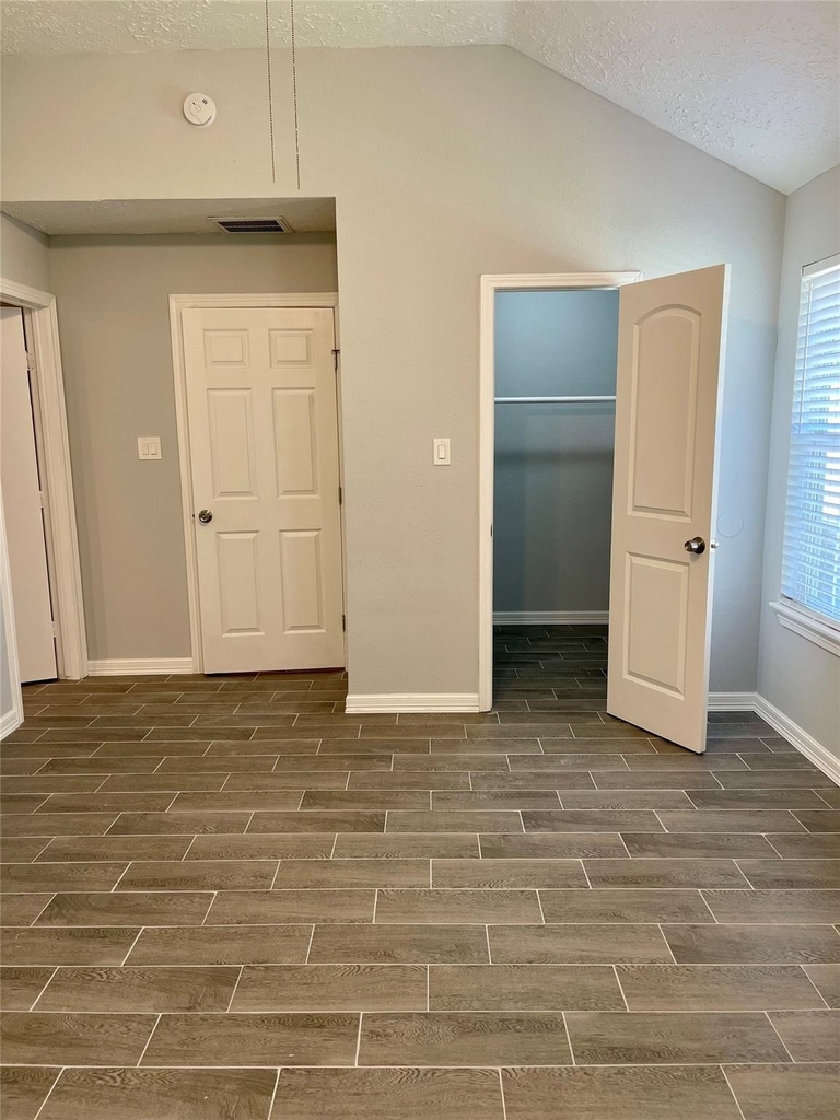 9415 Westacre Place - Photo 15