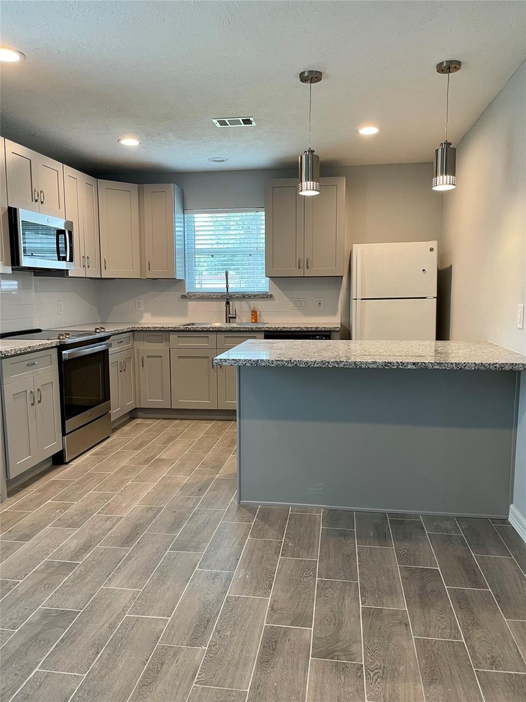 9415 Westacre Place - Photo 9