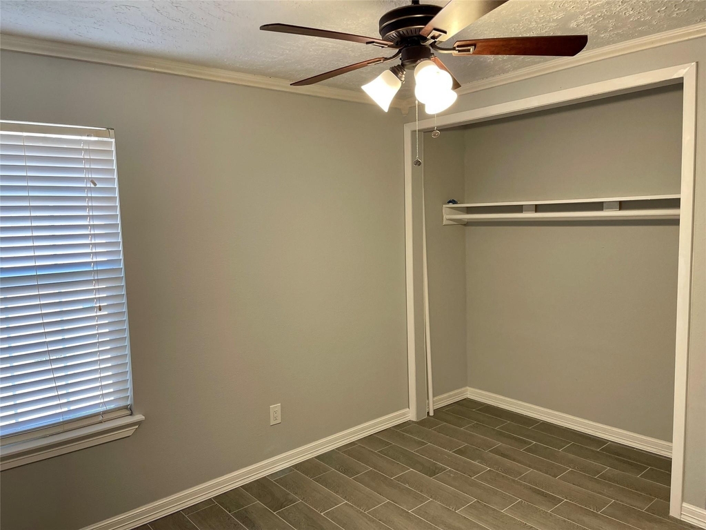 9415 Westacre Place - Photo 24