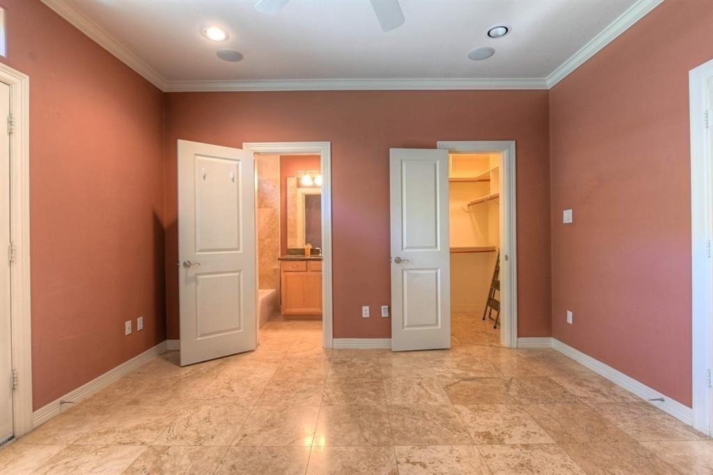 2406 Wroxton Road - Photo 9