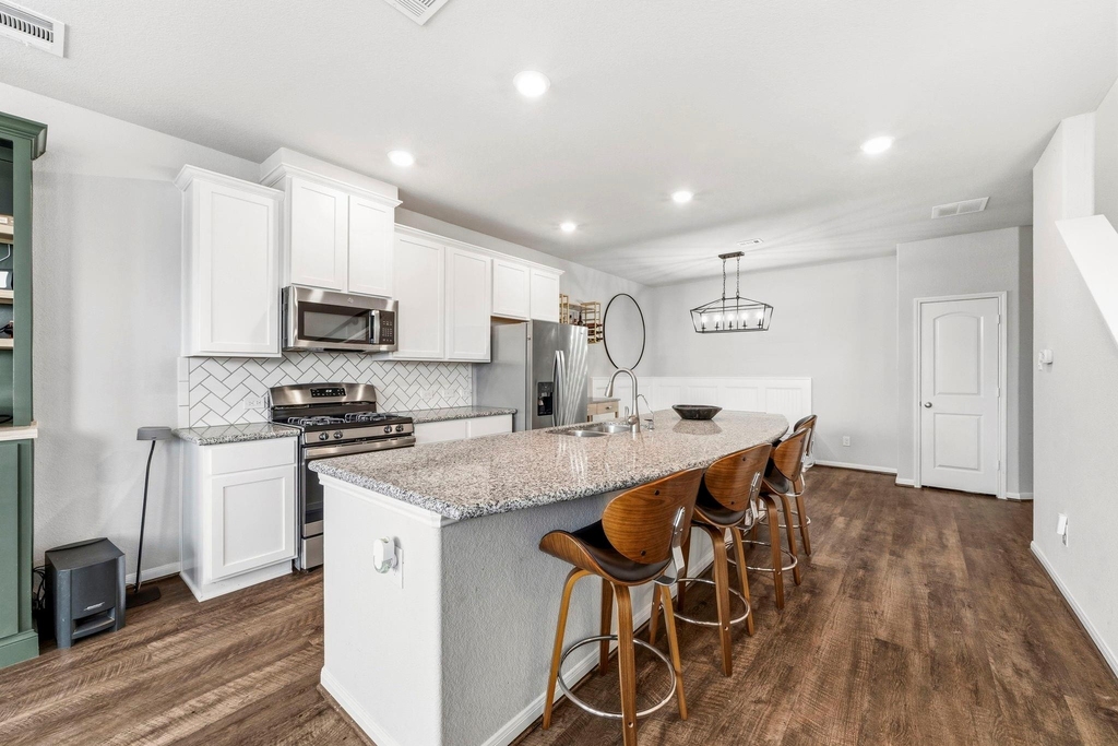 5532 Evanston Lane - Photo 5