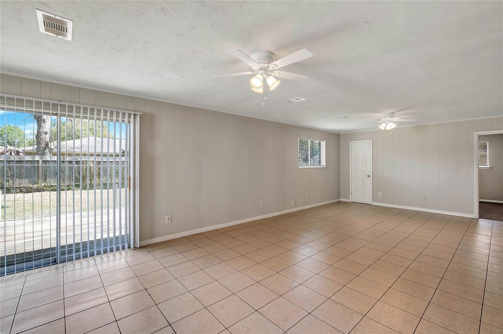 11862 S Evelyn Circle - Photo 2