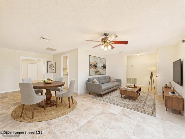 1523 Breese Street Ne - Photo 2
