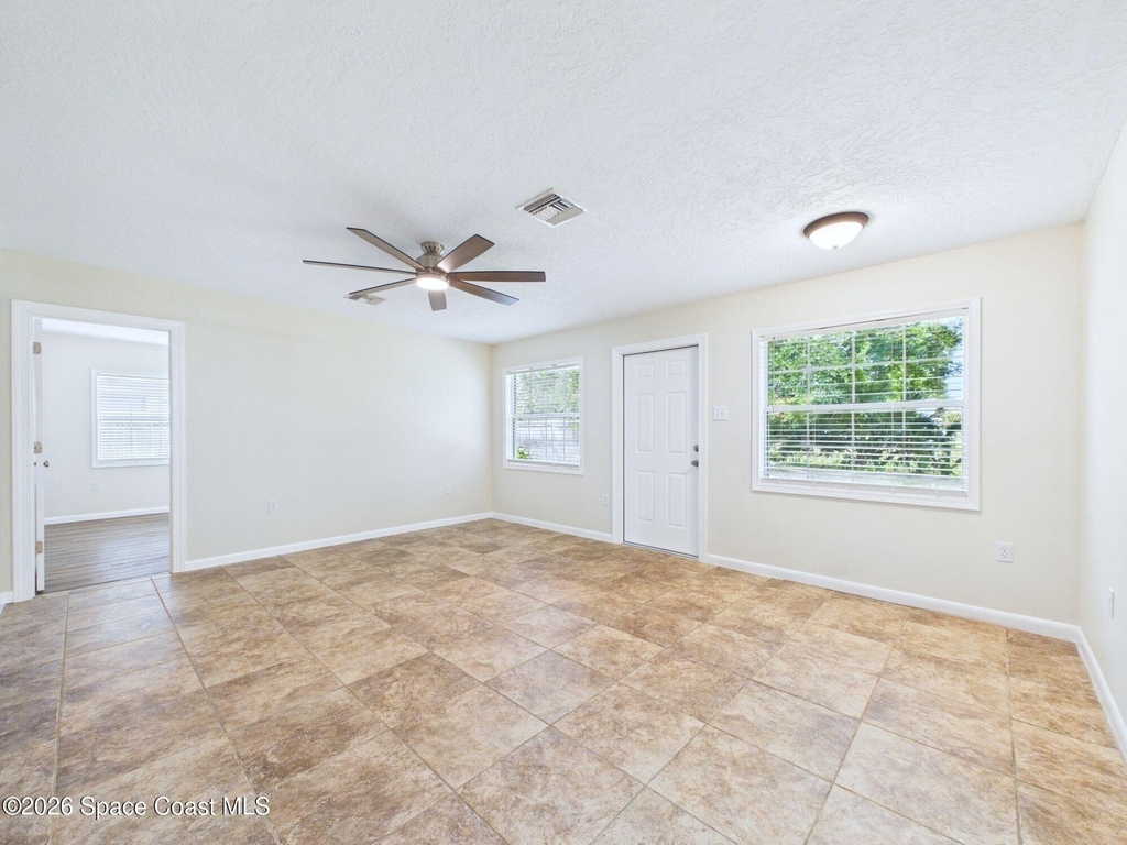 1523 Breese Street Ne - Photo 16