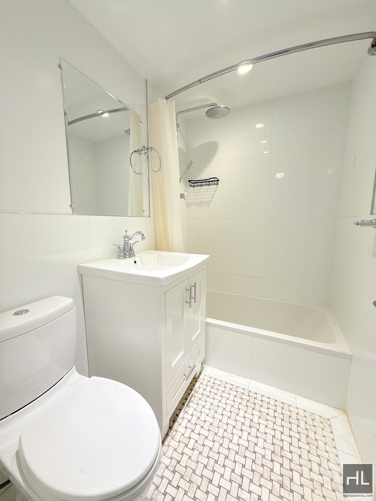 West 93 Street - Photo 5