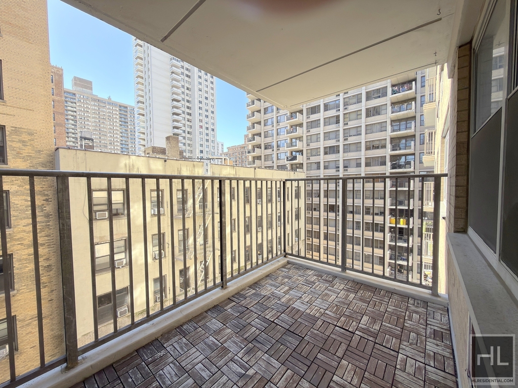 West 97th Street - Photo 0