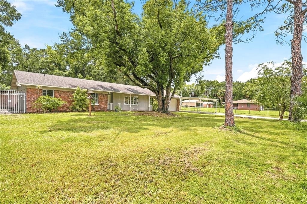 8808 W Broad Street - Photo 1