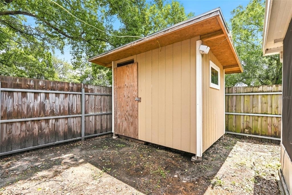 8808 W Broad Street - Photo 32