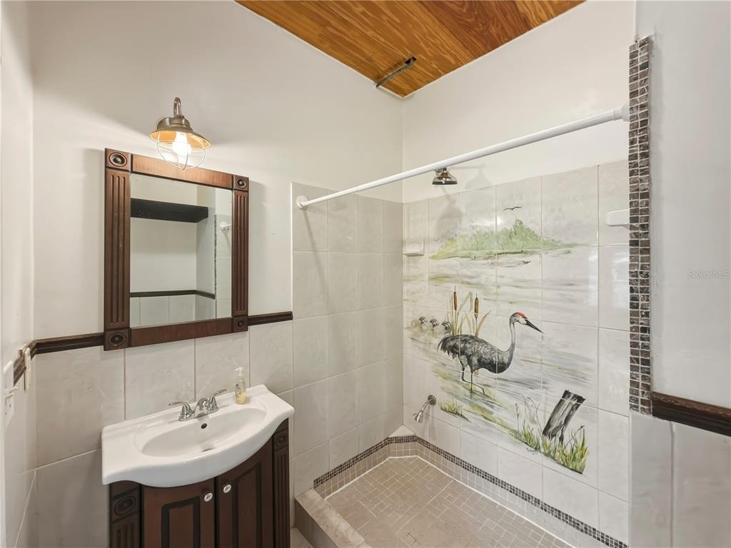 211 E 131st Avenue - Photo 10