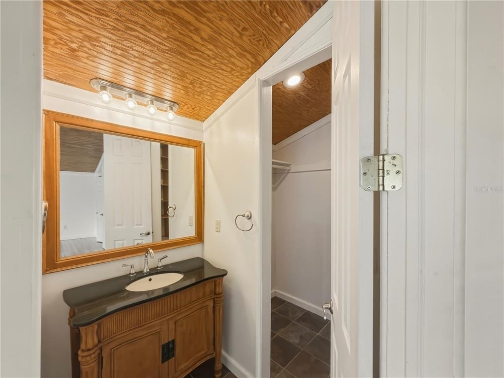 211 E 131st Avenue - Photo 24