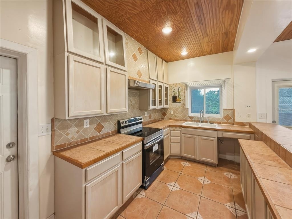 211 E 131st Avenue - Photo 15