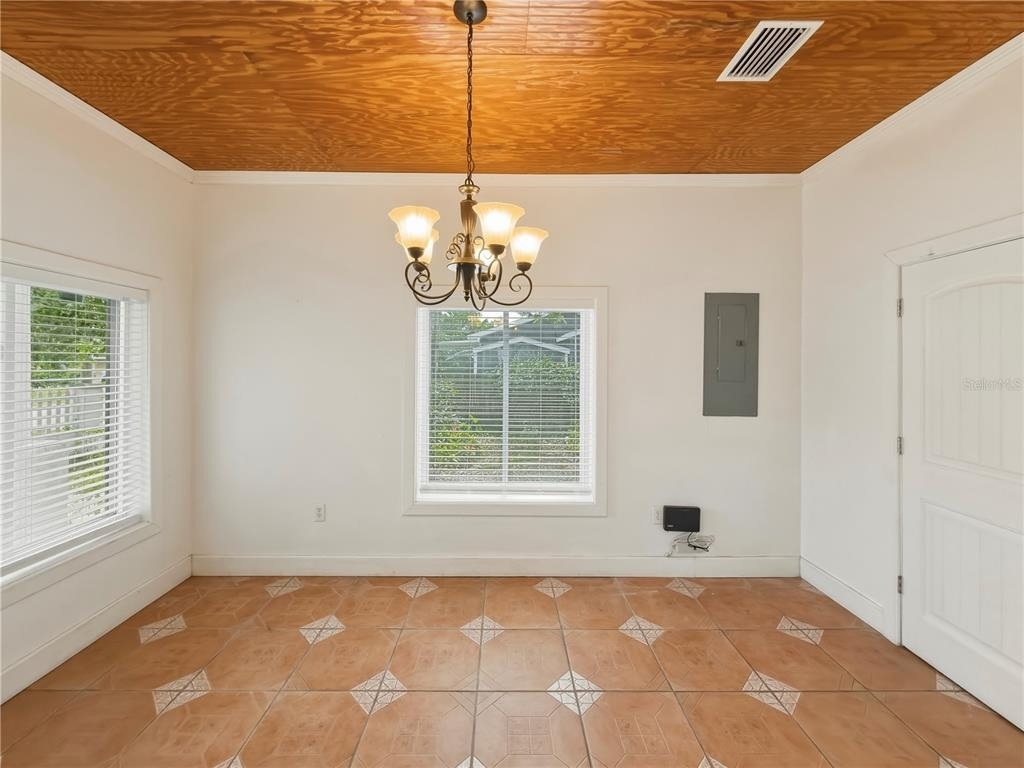 211 E 131st Avenue - Photo 7