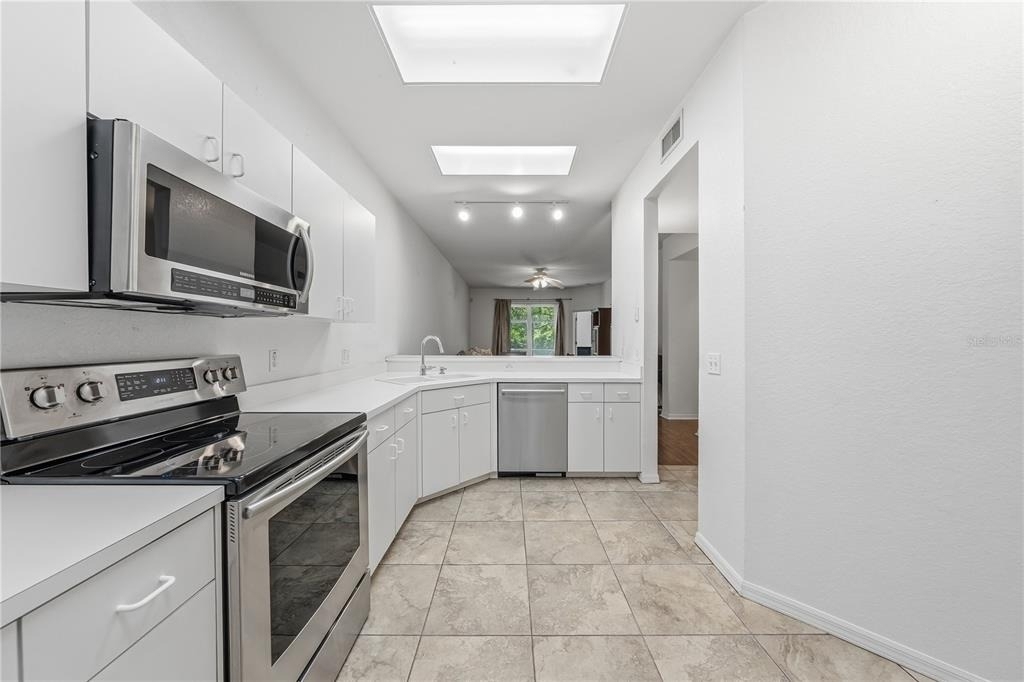 22128 Little Lagoon Court - Photo 11
