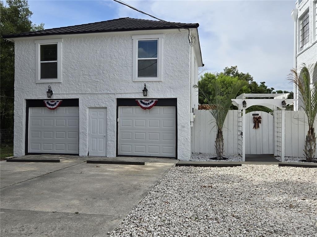 1690 S 10th Street - Photo 0