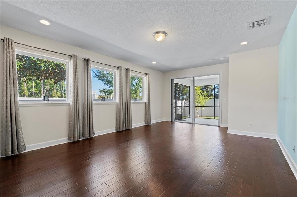 354 Park Lake Drive - Photo 3