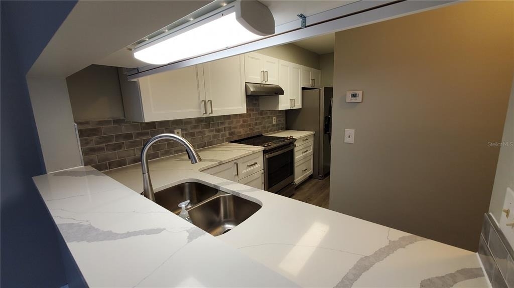 4858 S Semoran Boulevard - Photo 4