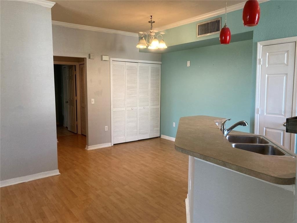 5541 Rosehill Road - Photo 9