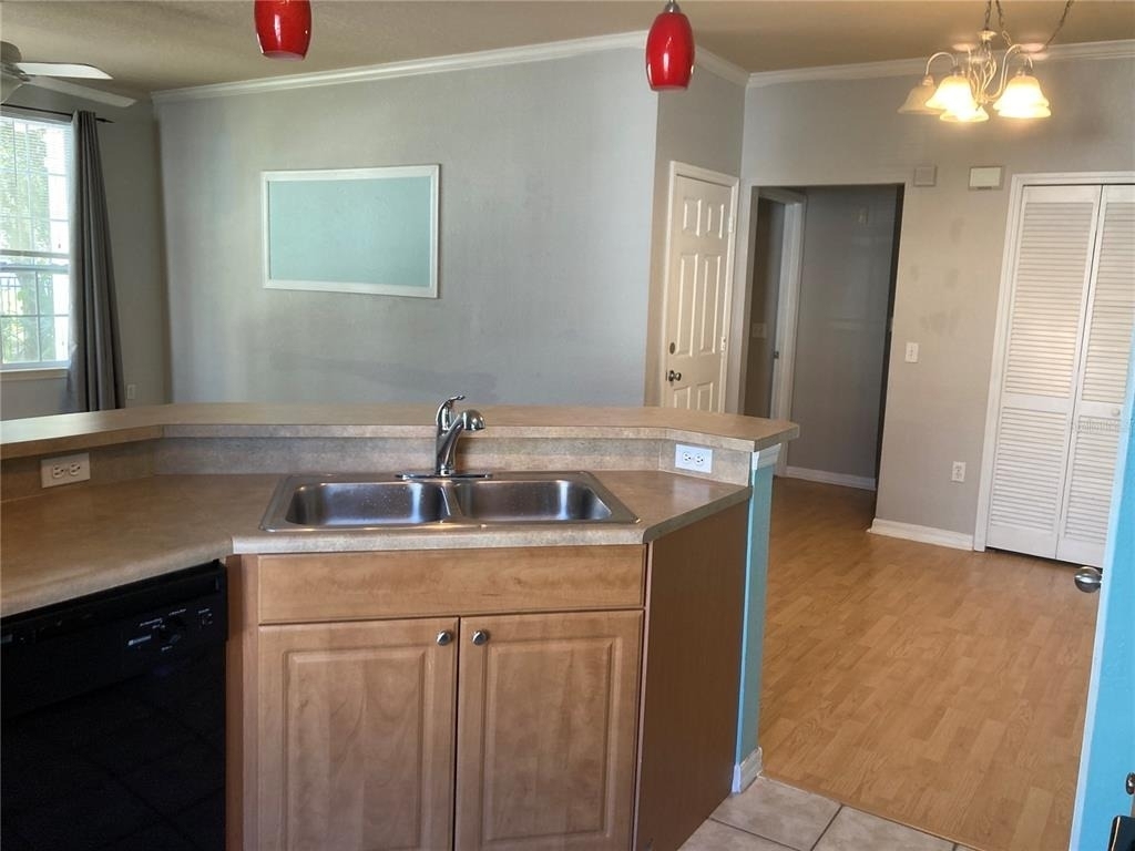 5541 Rosehill Road - Photo 6