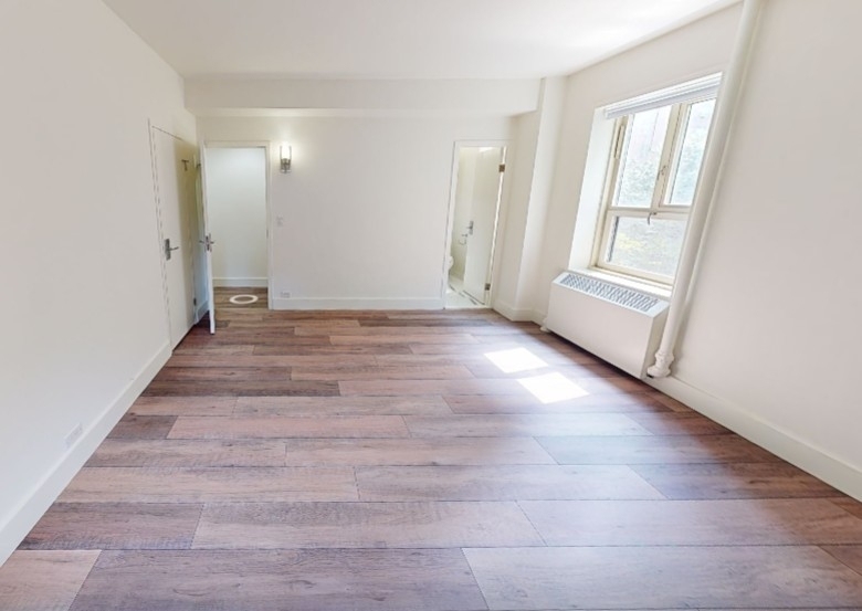 1st Avenue - Photo 2