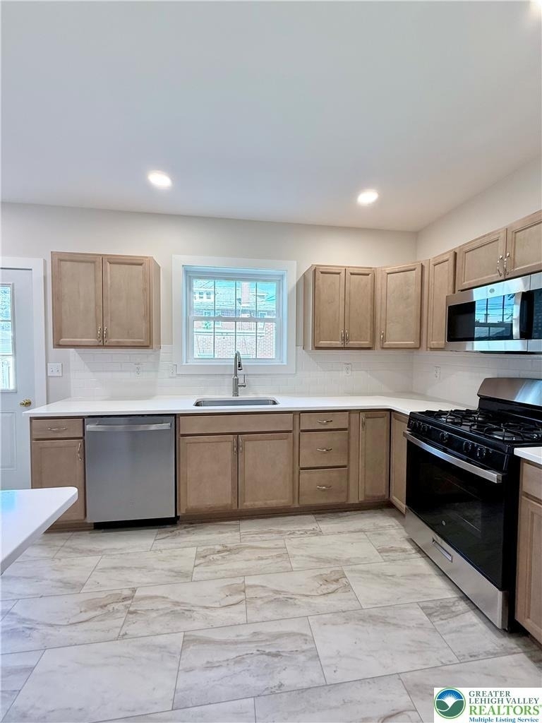 2305 Allen Street - Photo 4