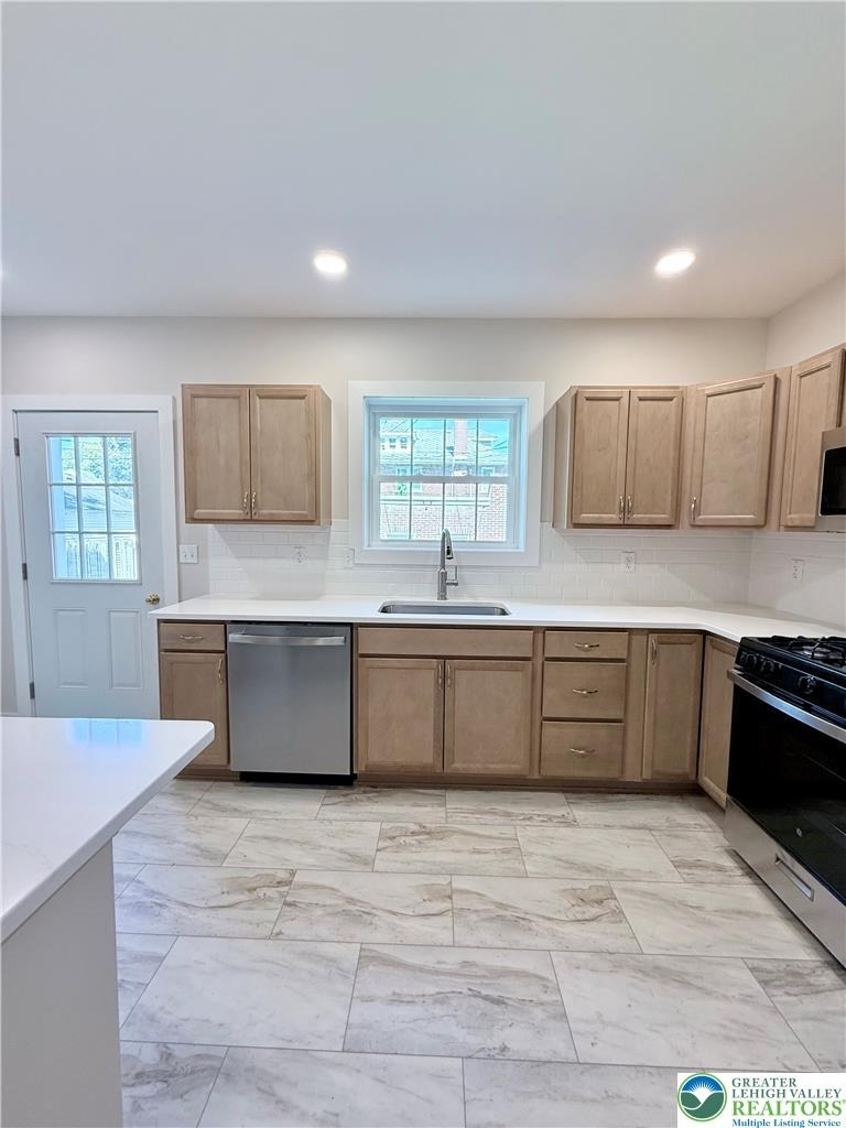 2305 Allen Street - Photo 6