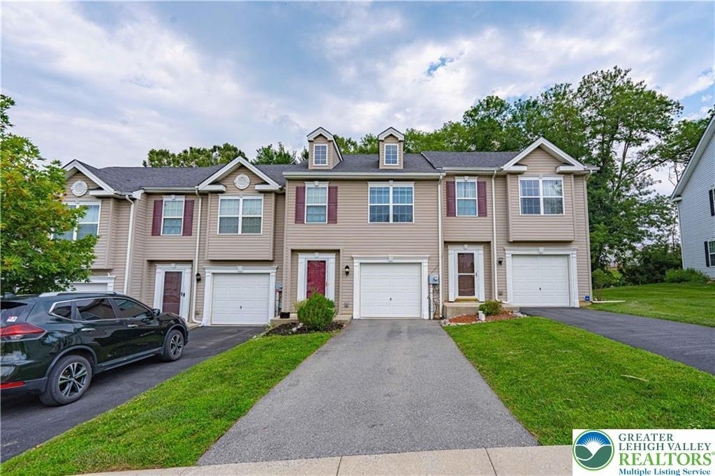 713 Blue Heron Drive - Photo 0