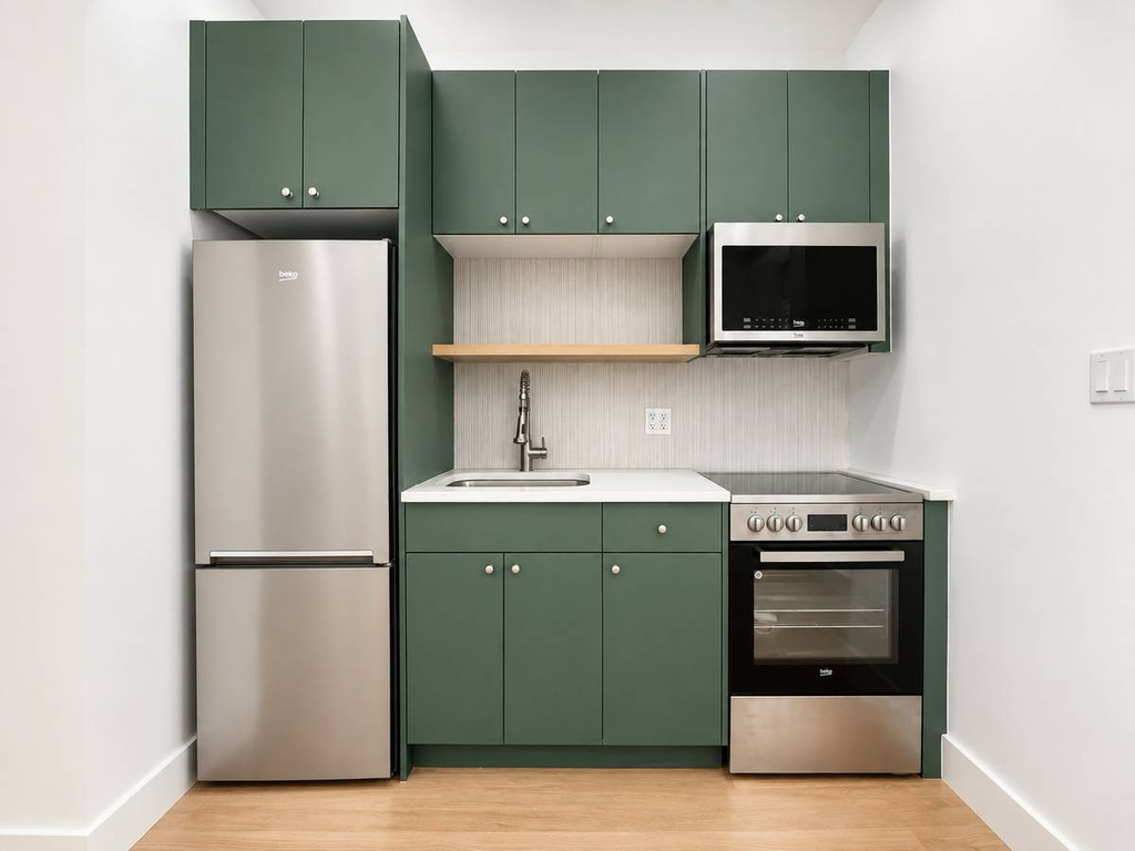 1027 Putnam Avenue - Photo 1