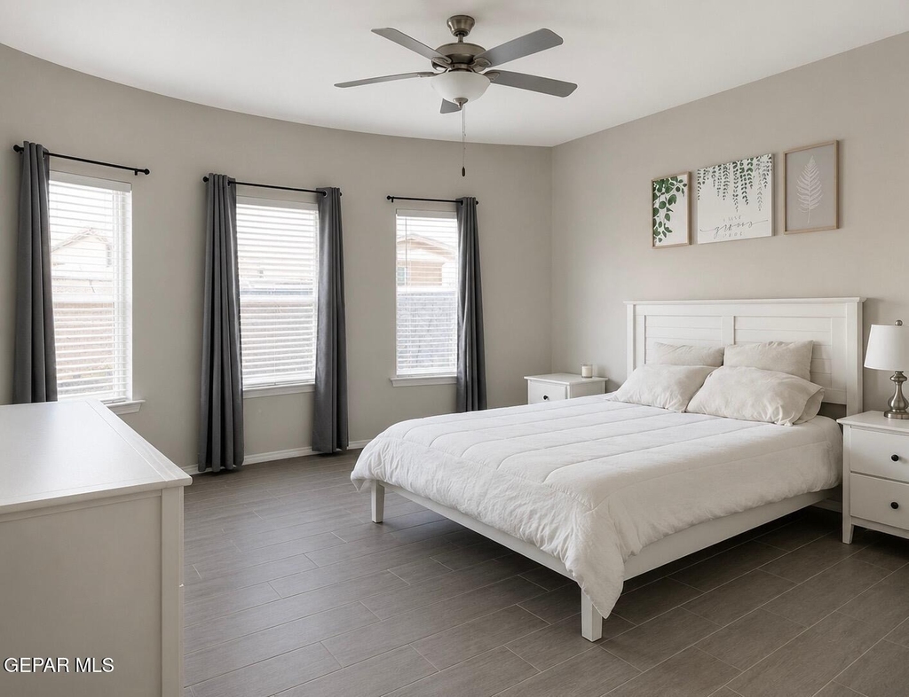 909 Malven Place - Photo 8