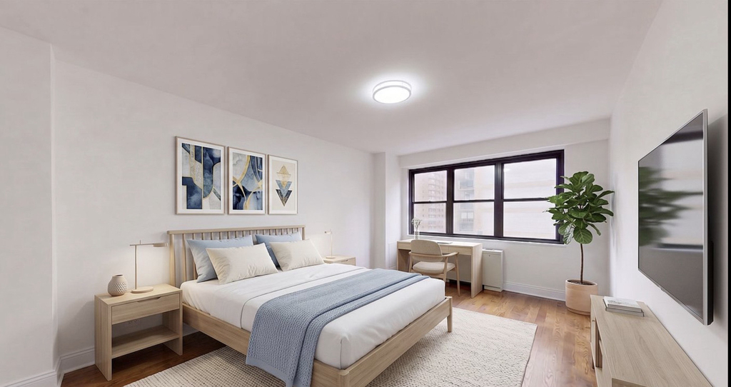 East 16th Street - Photo 1