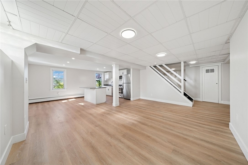 612 Hopkins St - Photo 4