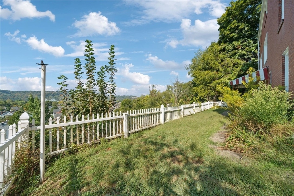 612 Hopkins St - Photo 18