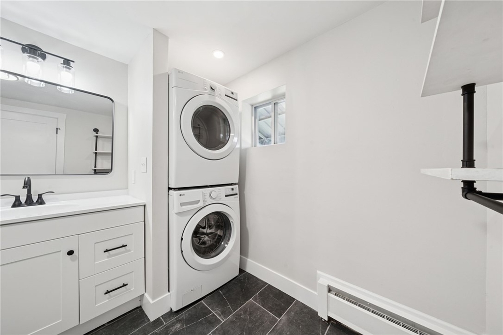 612 Hopkins St - Photo 8