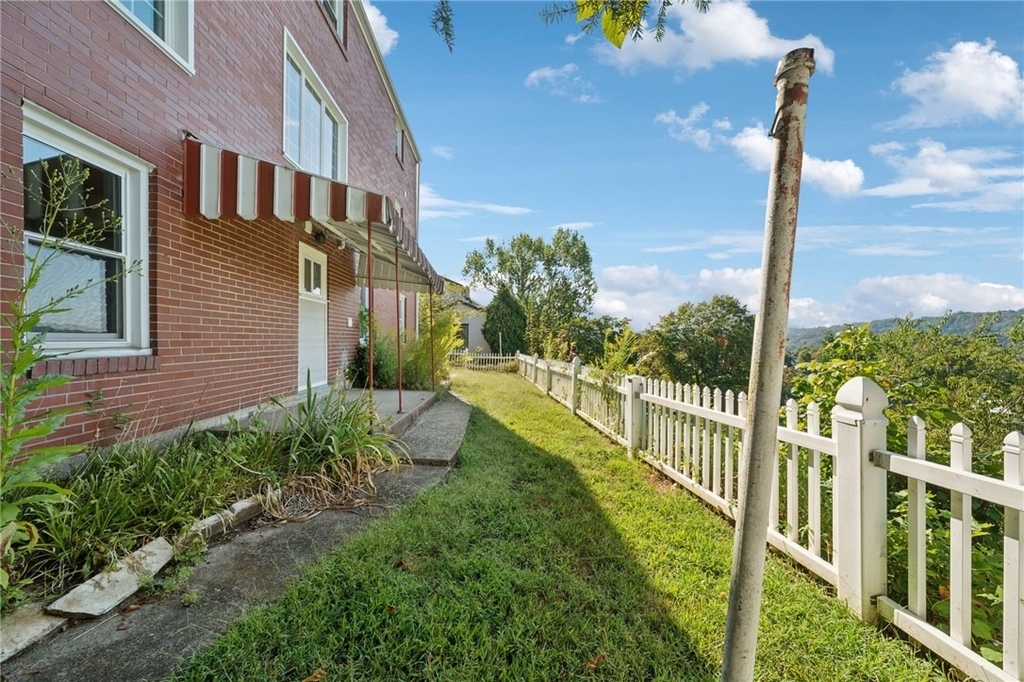 612 Hopkins St - Photo 19