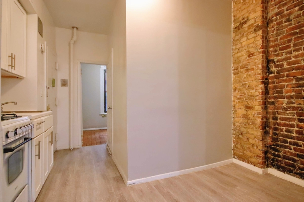  East 6th Street - Photo 5