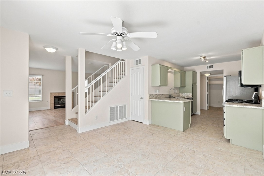 446 Winthrop Place - Photo 15