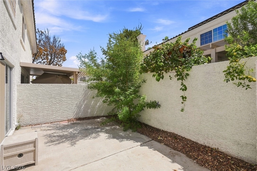 446 Winthrop Place - Photo 5