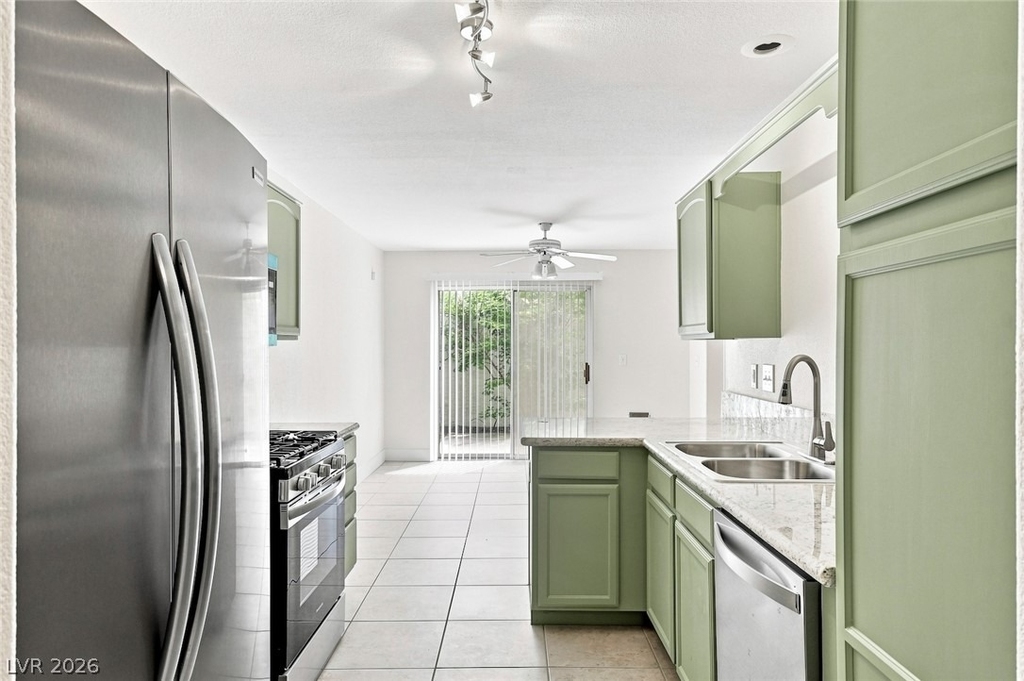 446 Winthrop Place - Photo 26