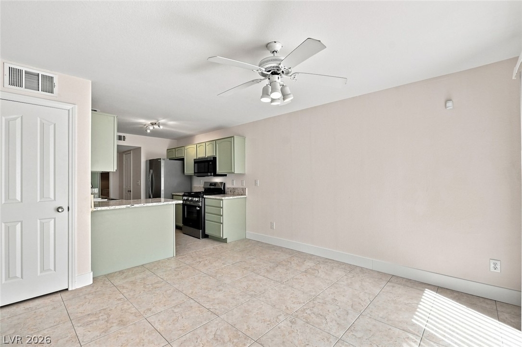 446 Winthrop Place - Photo 14