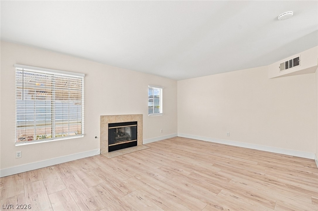 446 Winthrop Place - Photo 8