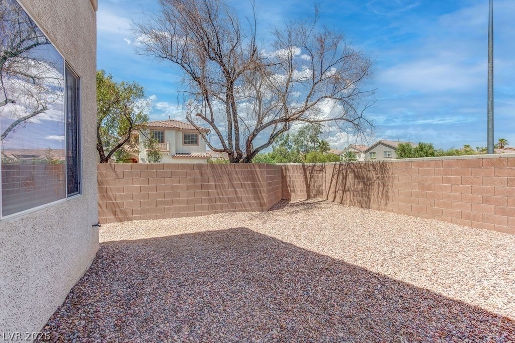 9548 Spring Blush Avenue - Photo 3