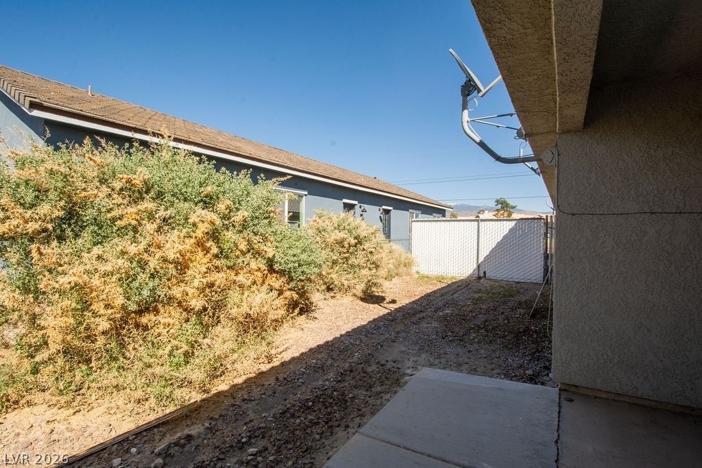 2021 S Dandelion Street - Photo 8