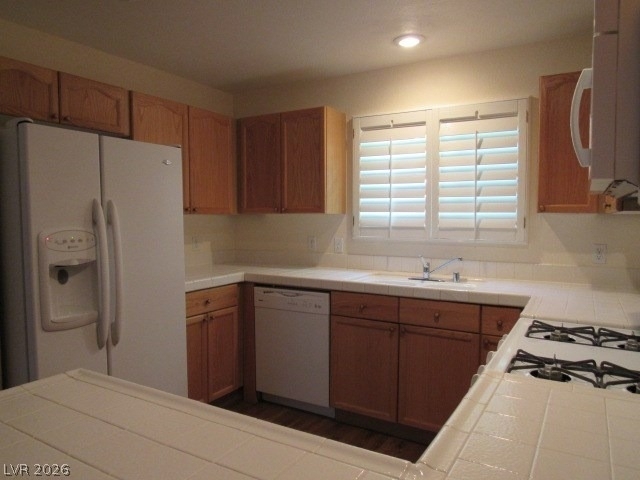 401 Amber Pine Street - Photo 2