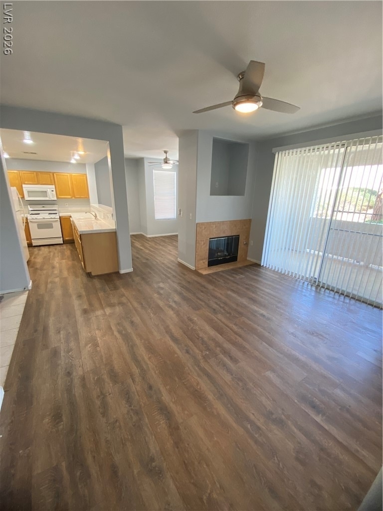 2325 Windmill Parkway - Photo 5