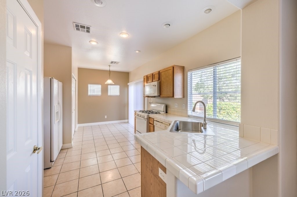 10540 Allthorn Avenue - Photo 7
