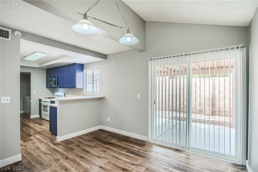 2910 Currant Lane - Photo 7