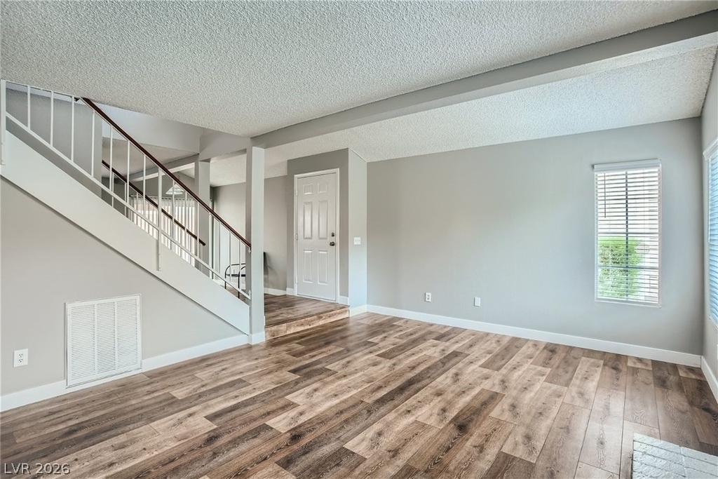 2910 Currant Lane - Photo 4