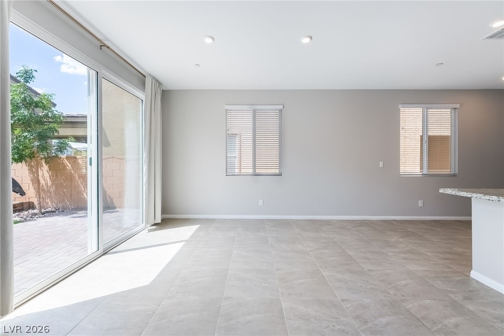 869 Greenspire Street - Photo 8